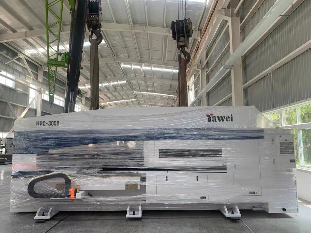 沃輪電氣項目一期B棟鈑金車間首批生產設備進場,車間作業準備工作穩步推進 沃輪電氣項目一期B棟鈑金車間首批生產設備進場,車間作業準備工作穩步推進