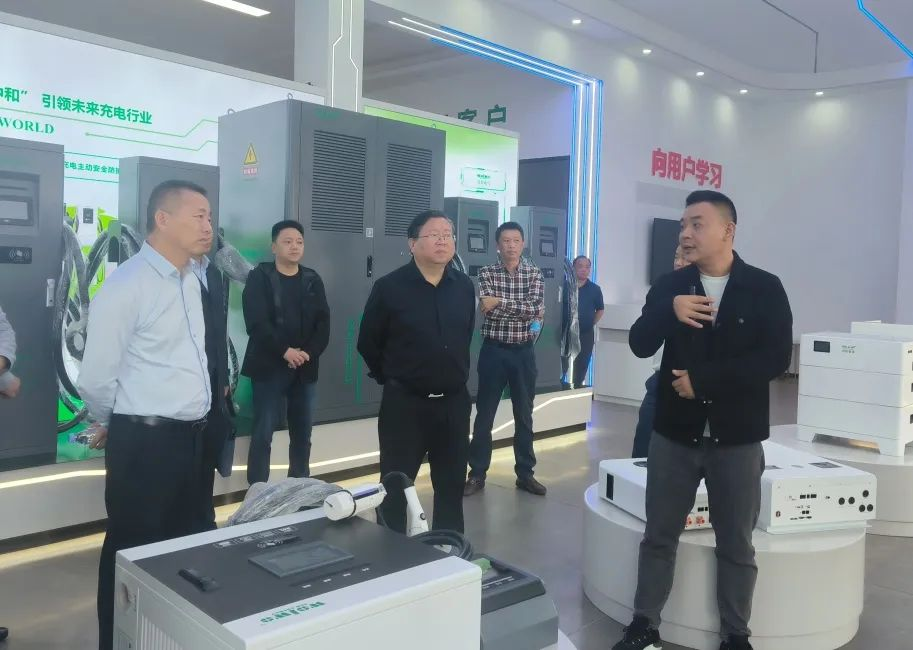 【領導關懷】大安區政協主席關義彬率隊蒞臨沃輪電氣開展“同心共建大美大安”暨“聚法之力 助企護商”專項調研活動 【領導關懷】大安區政協主席關義彬率隊蒞臨沃輪電氣開展“同心共建大美大安”暨“聚法之力 助企護商”專項調研活動